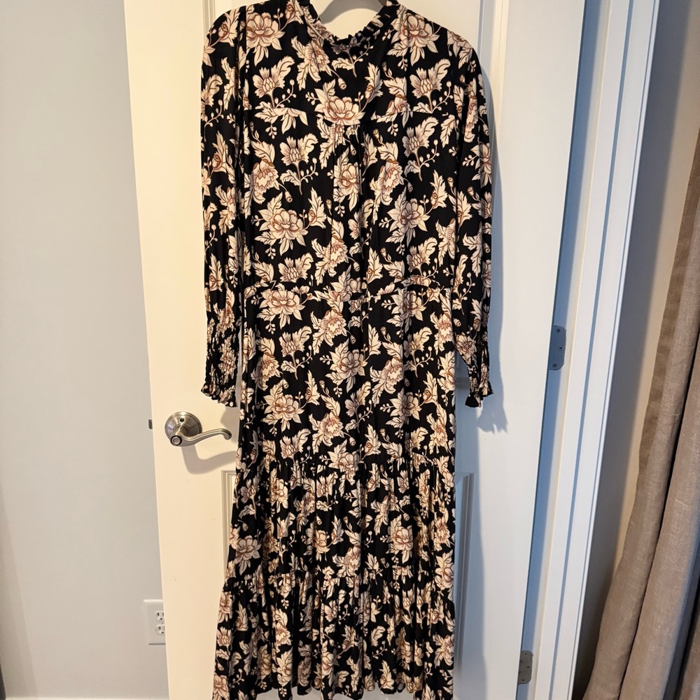 Saint + Sofia Floral Black and Cream Maxi Dress | Size 6 - Picture 5 of 7
